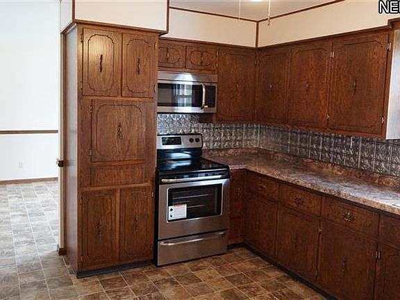 5th image of 1363 Kenyon Ave NW