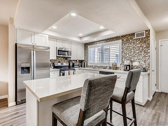 3rd image of 23824 Green Haven Ln
