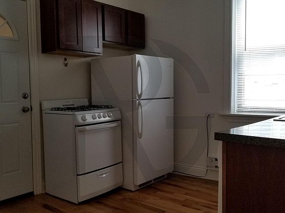 5th image of 428 W Belden Ave #U12