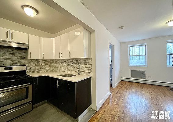1st image of 539 Evergreen Ave #1
