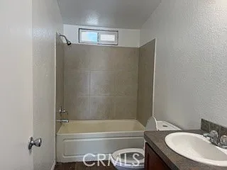 20221 Telford Ave — Photo 12