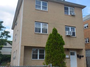 2927 Bruner Ave, Bronx, NY 10469