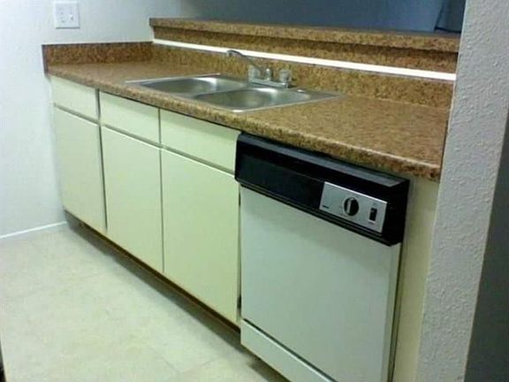 3rd image of 10501 South Dr APT 275