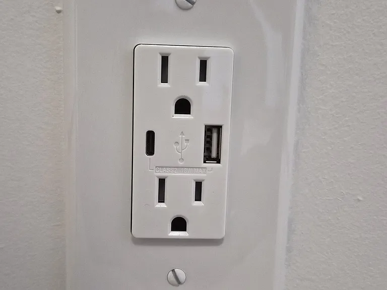 Smarthome Feature - Four (4) USB Type A and Type C outlets (one in every bedroom)