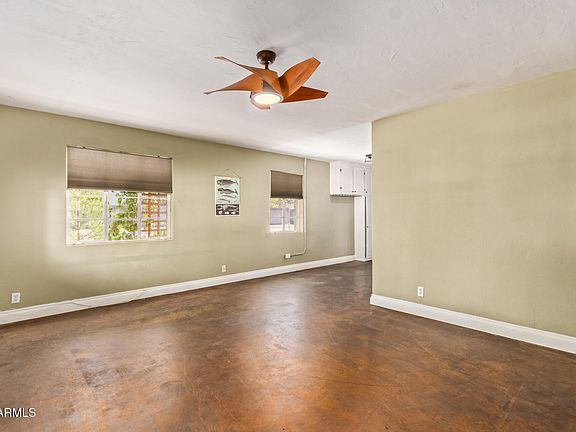 4th image of 2945 E MULBERRY Drive