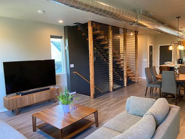601 E 7th Ave #7 — Photo 4