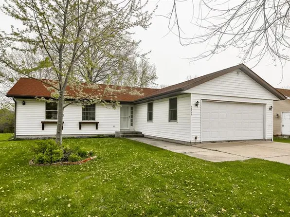 407 Candlewick Blvd SE, Poplar Grove, IL 61065