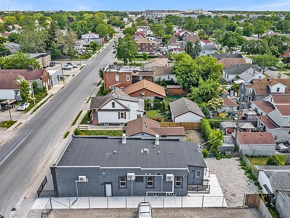 3rd image of 1657-59 Drouillard Rd #1657