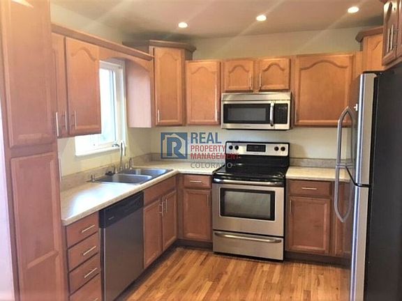 4th image of 515 Syracuse St