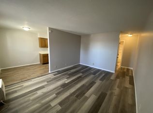 1602 E Kansas City Rd #7, Olathe, KS 66061