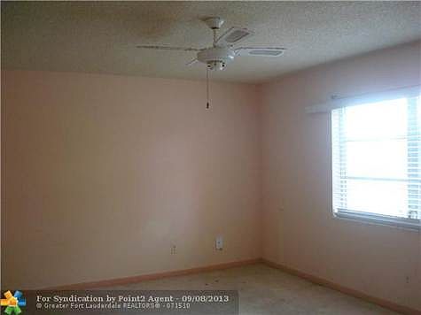 4th image of 8100 SW 24th St APT 209
