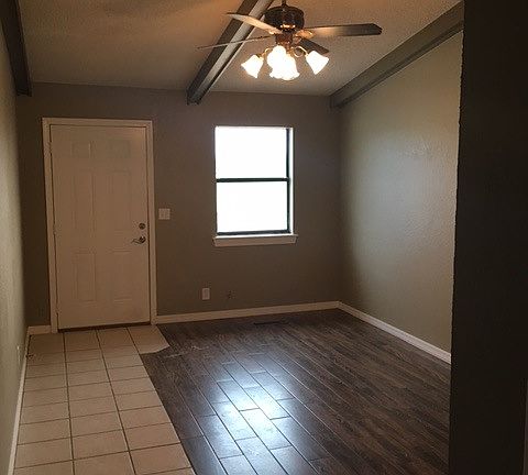 4th image of 101 E Sandy Creek Dr APT D