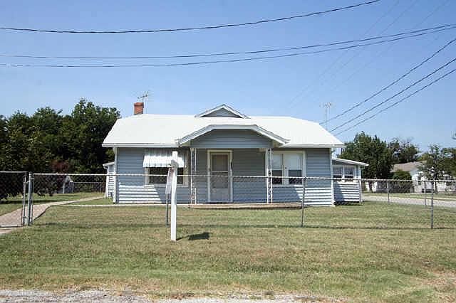 2nd image of 139 Minnie St