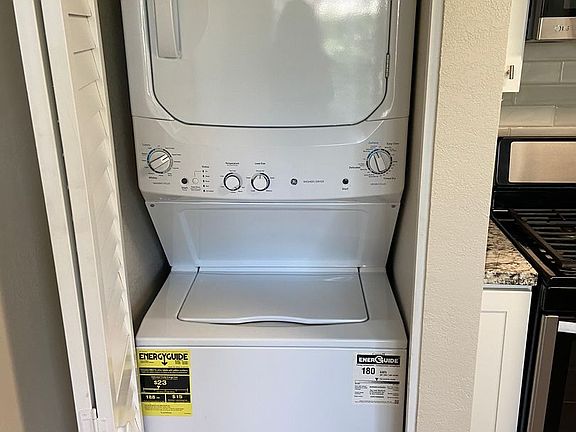 4th image of 705-707-709 Mormon St #705B
