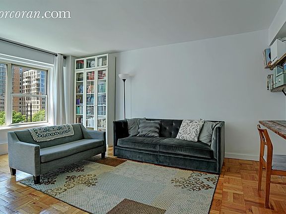 2nd image of 115 Ashland Pl APT 7D