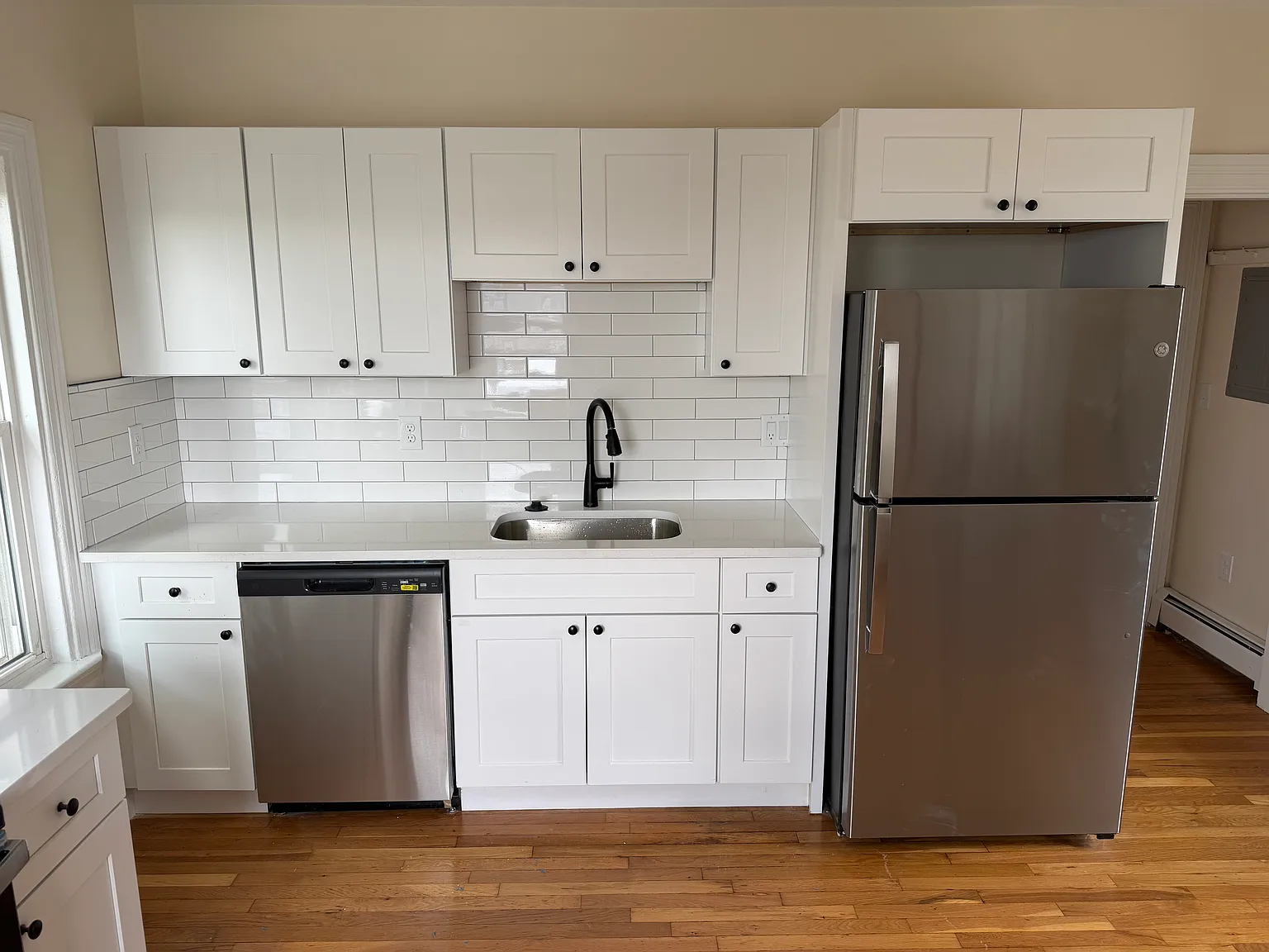 3 bed, 1500 sqft, $3,200 — Photo 3