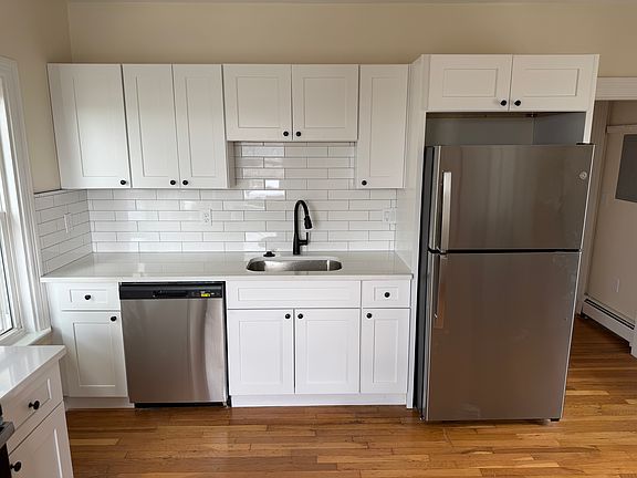 3rd image of 11 Patten St #2