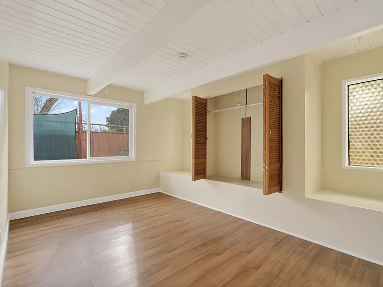 259 Gloria Dr — Photo 18