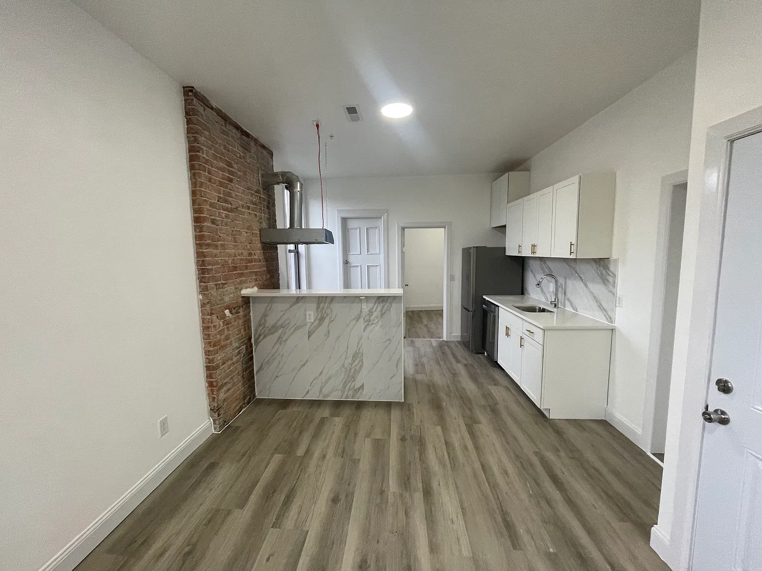 2 bed, 980 sqft, $1,400 — Photo 4