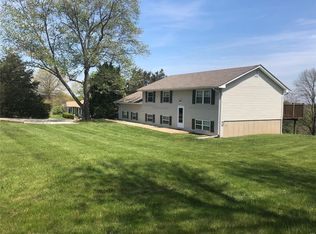 771 Homestead Ln, Villa Ridge, MO 63089