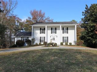 2323 Forest Green Dr, Marietta, GA 30062