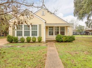 105 S Haswell Dr, Bryan, TX 77803