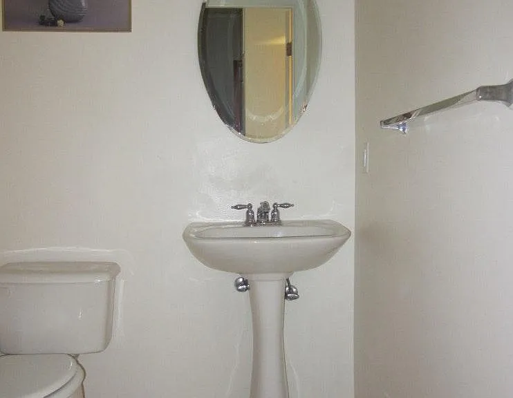 Partial Bath