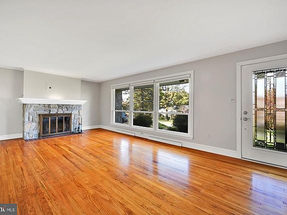 5th image of 156 Northview Dr