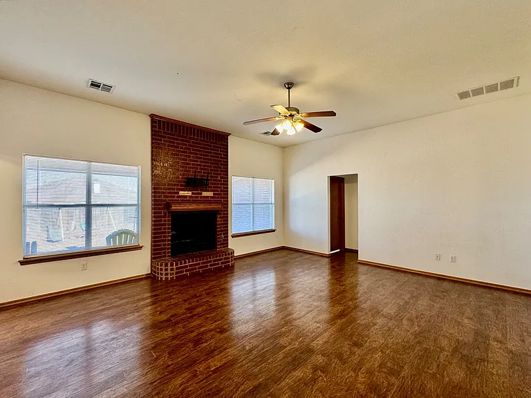 8221 Greer Way — Photo 8