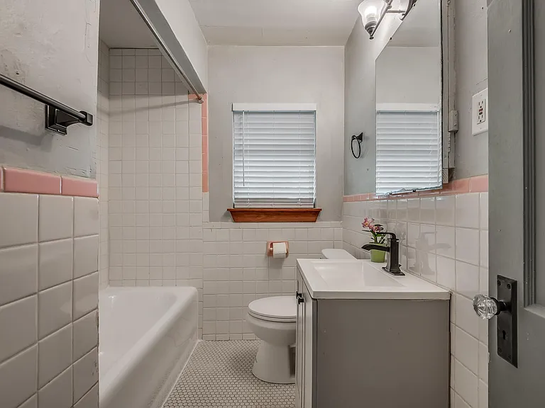 3021 NW 20th St — Photo 13