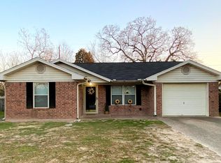776 Southwood Dr, Athens, TX 75751