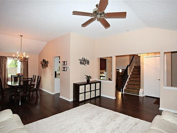 4th image of 2949 Margaretta Dr