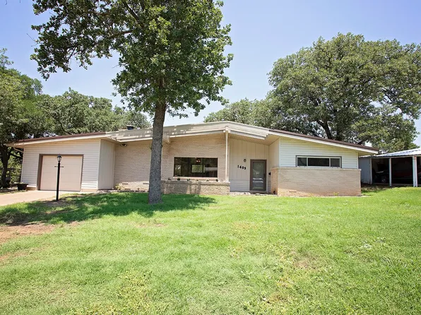 1409 Rolling Hills Dr, Graham, TX 76450