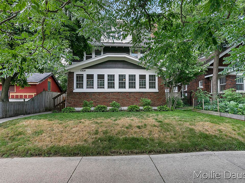 1st image of 1309 Alexander St SE
