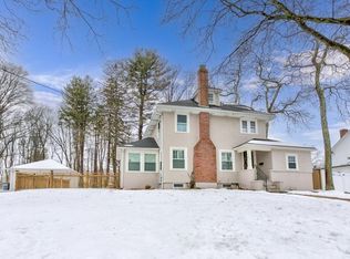 7 Perkins Ave, Reading, MA 01867