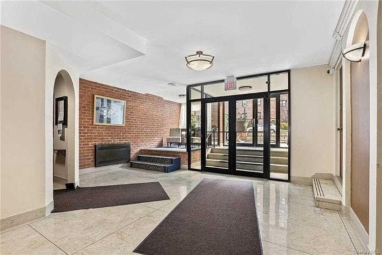 2nd image of 636 N Terrace Ave APT 6A