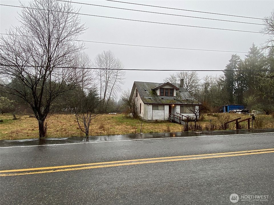 2nd image of 3838 Boston Harbor Road NE