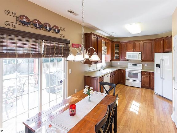 4th image of 1 Brittle Creek Ln