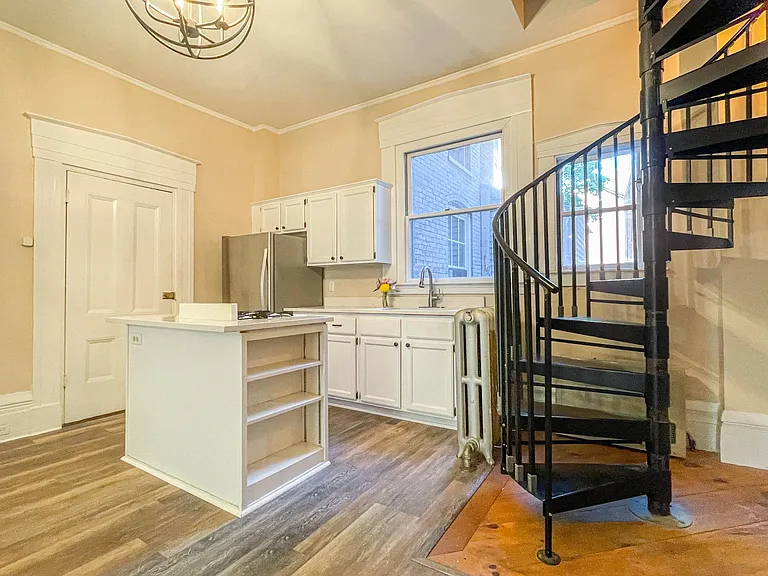 139 Spring St #1 — Photo 21