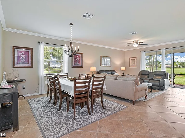 3153 Walnut Grove Ln — Photo 12