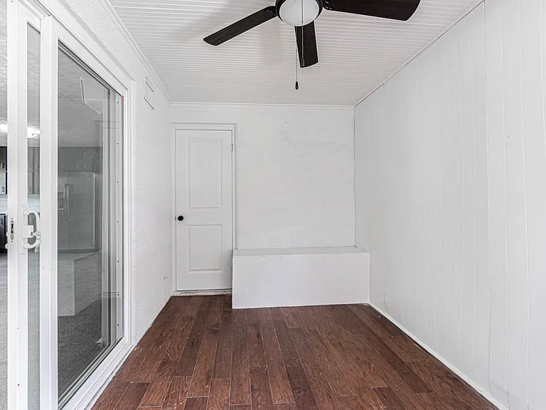 8706 Ruth Pl — Photo 11