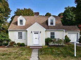 76 Common St, Quincy, MA 02169