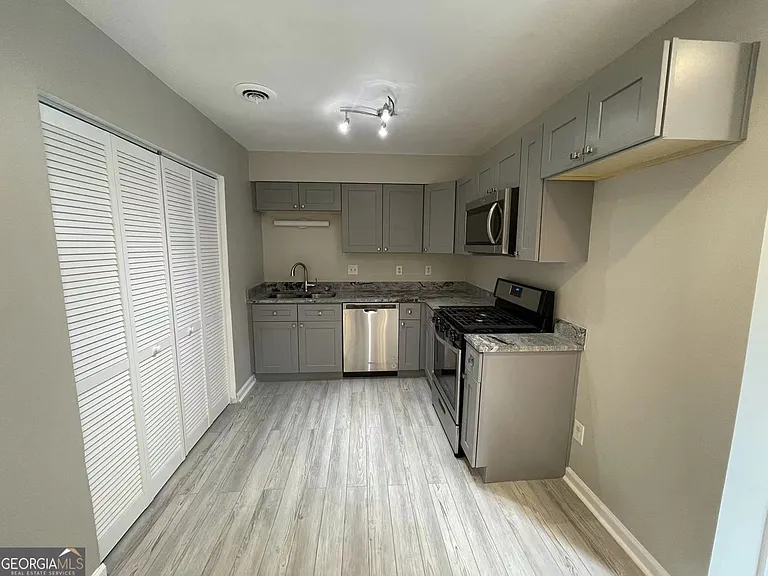 4001 Laurie Jo Dr SW — Photo 6