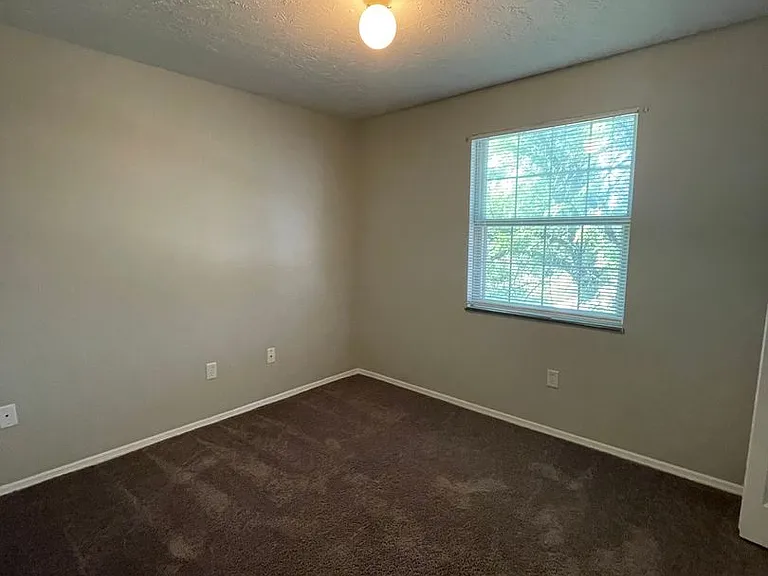 Ironwood Apartments — Photo 12