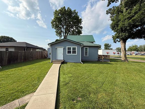 5th image of 400 Maplewood Ave