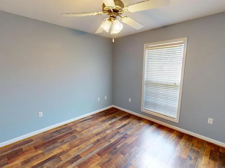 109 Mohegan Dr — Photo 14