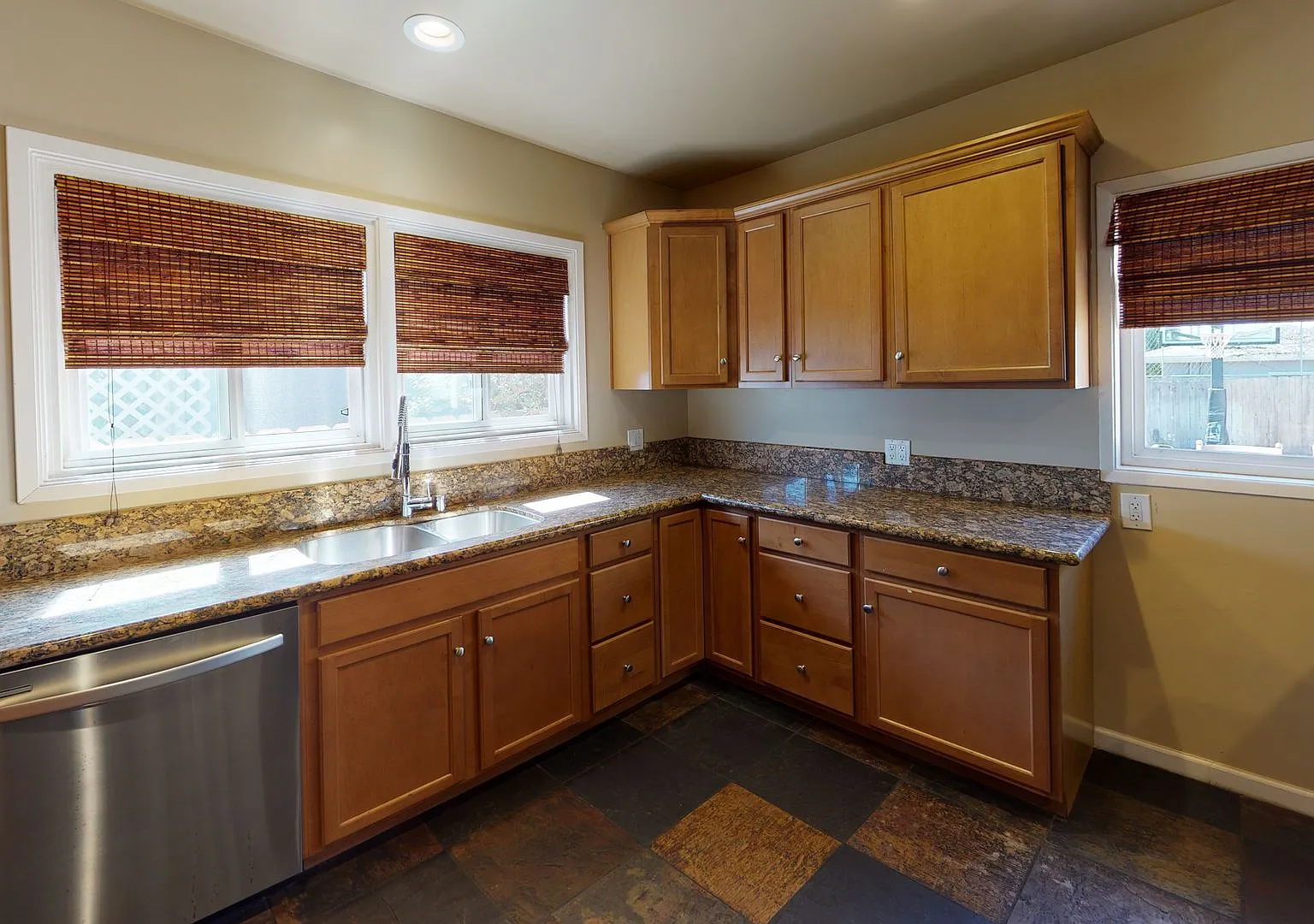 Spacious 5-Bedroom Home Near San Diego State University — Photo 1