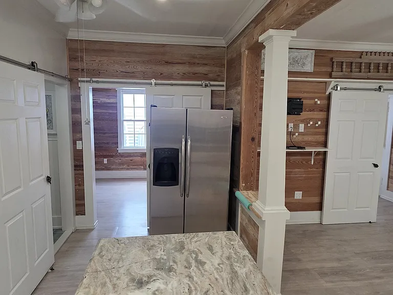 409 Fleming St — Photo 6