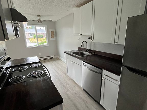 4th image of 312 SE 159th Ave APT B