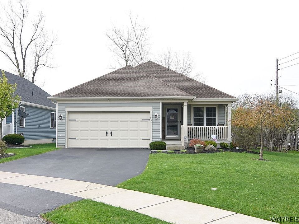 1st image of 145 Blossom Wood Ln